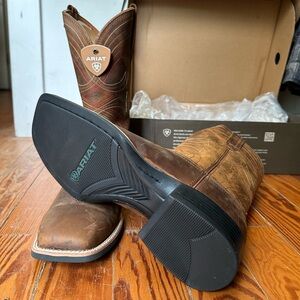 Ariat Men’s Sport Wide Square Toe Western Cowboy Boot